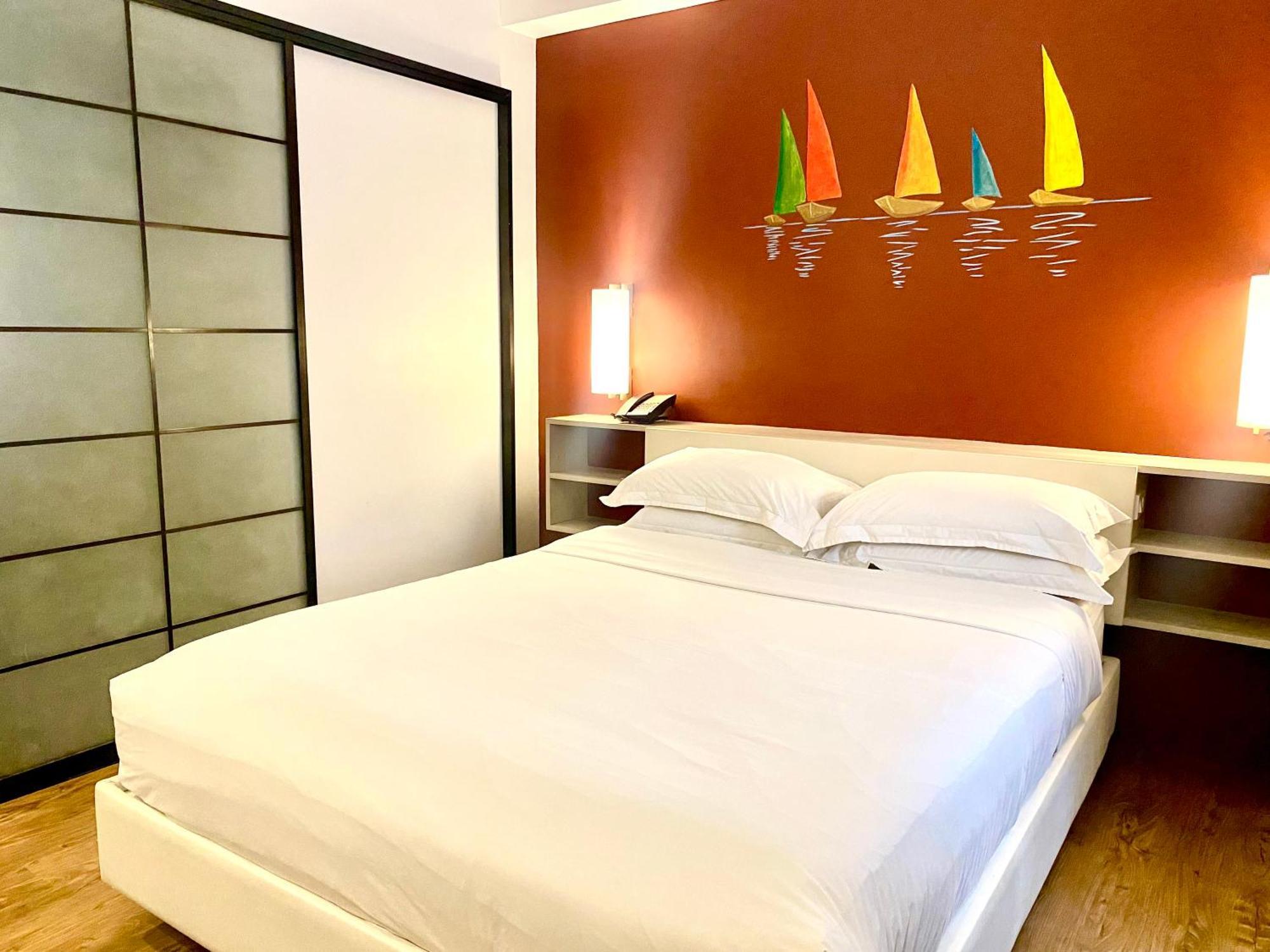 Circle Inn Hotel And Suites Bacolod Eksteriør billede
