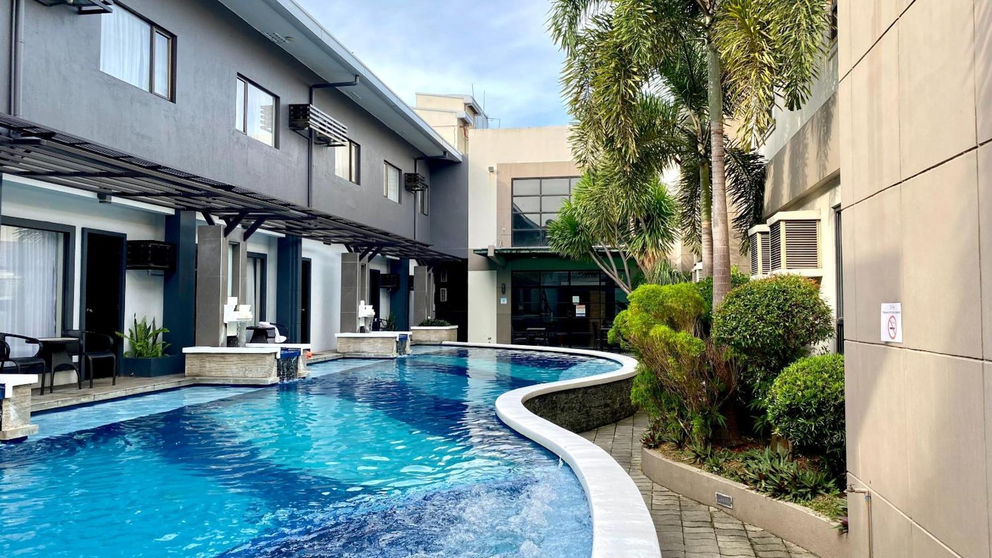 Circle Inn Hotel And Suites Bacolod Eksteriør billede