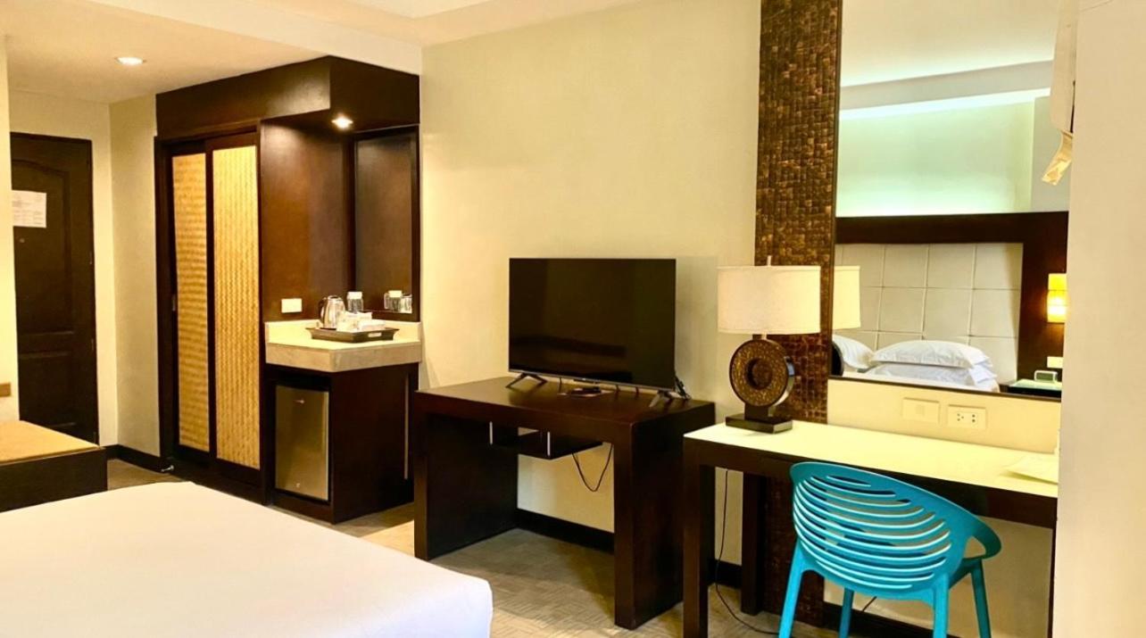 Circle Inn Hotel And Suites Bacolod Eksteriør billede