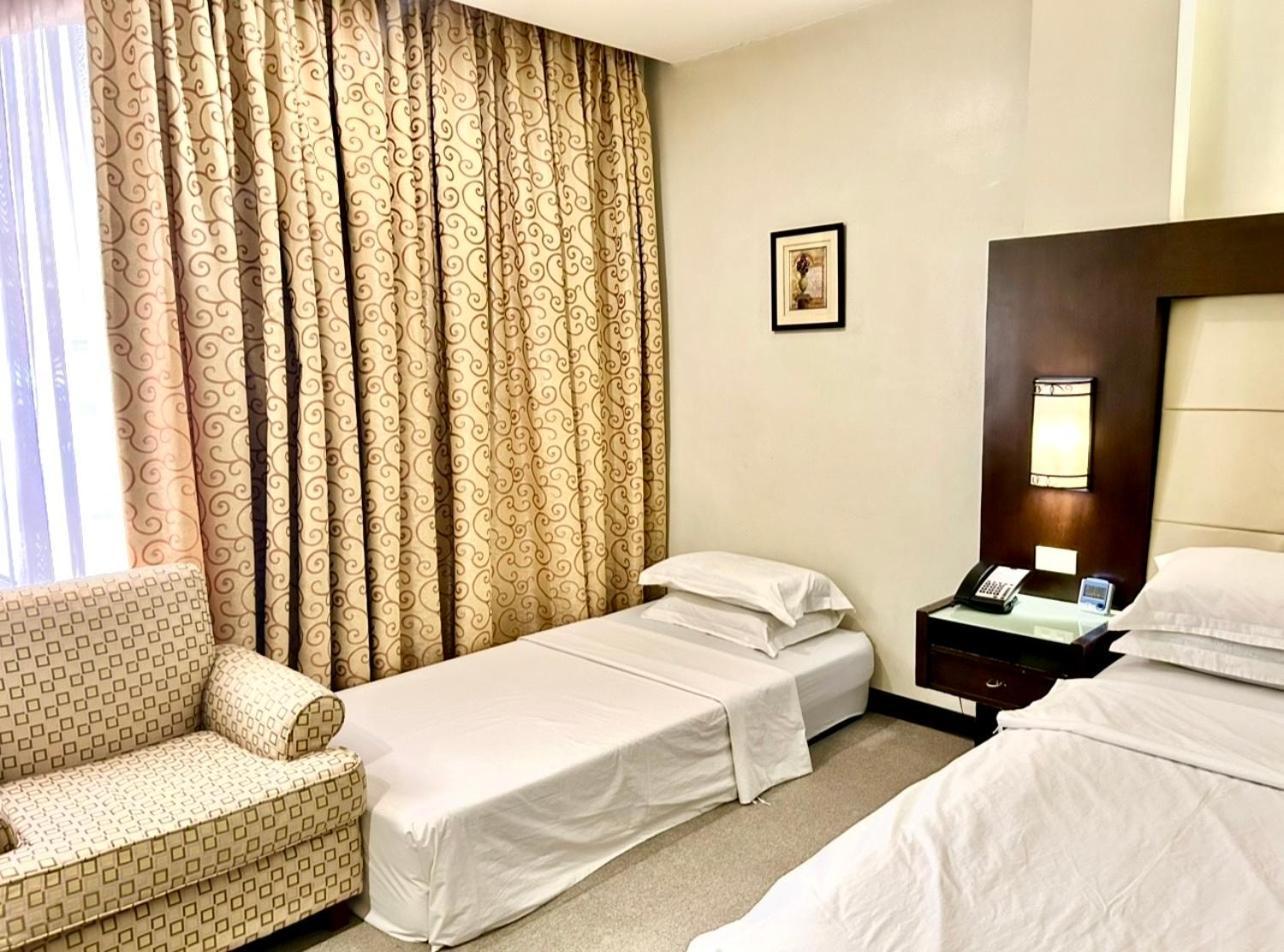 Circle Inn Hotel And Suites Bacolod Eksteriør billede