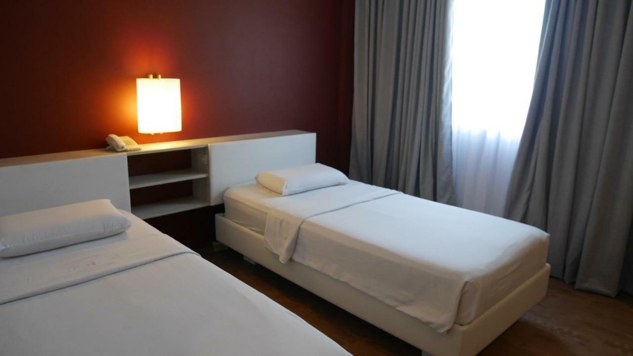 Circle Inn Hotel And Suites Bacolod Eksteriør billede